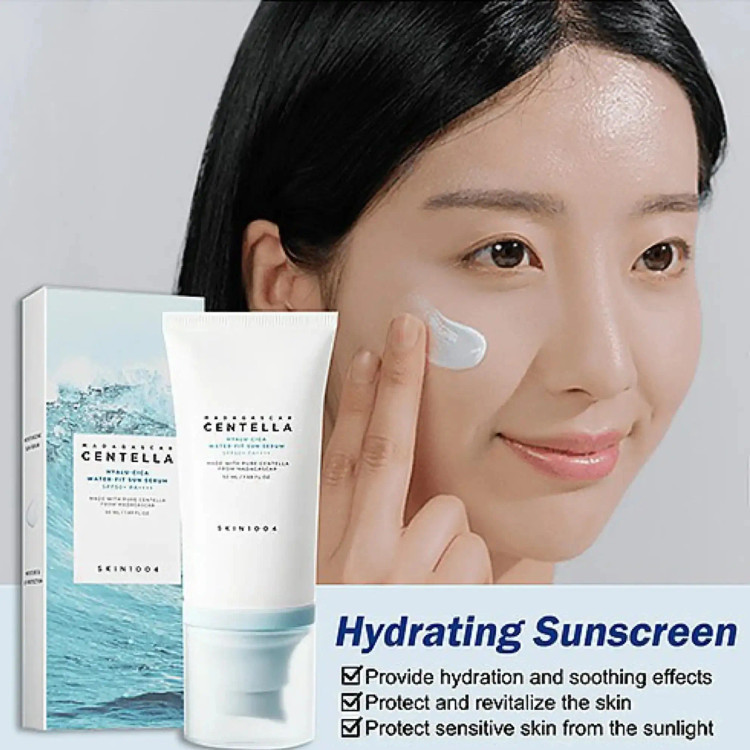 کرم ضد آفتاب بی رنگ اسکین 1004 سنتلا مدل ماداگاسکار SPF50 مناسب انواع پوست حجم 50 میلی لیتر